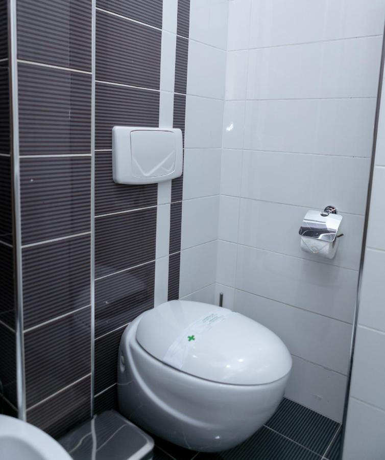 Spacious City Paradise - 3Br Apt In The Heart Of Tirana Buitenkant foto