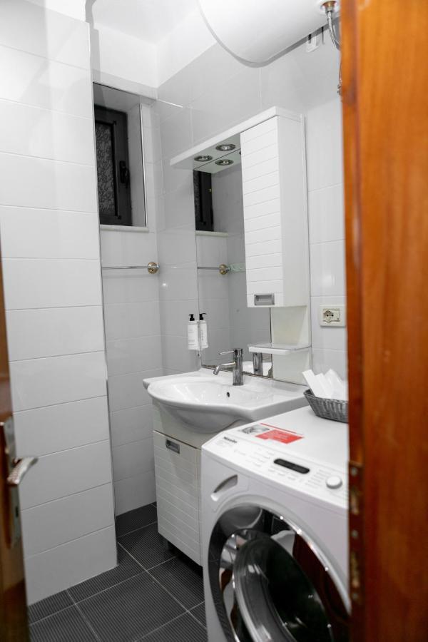 Spacious City Paradise - 3Br Apt In The Heart Of Tirana Buitenkant foto