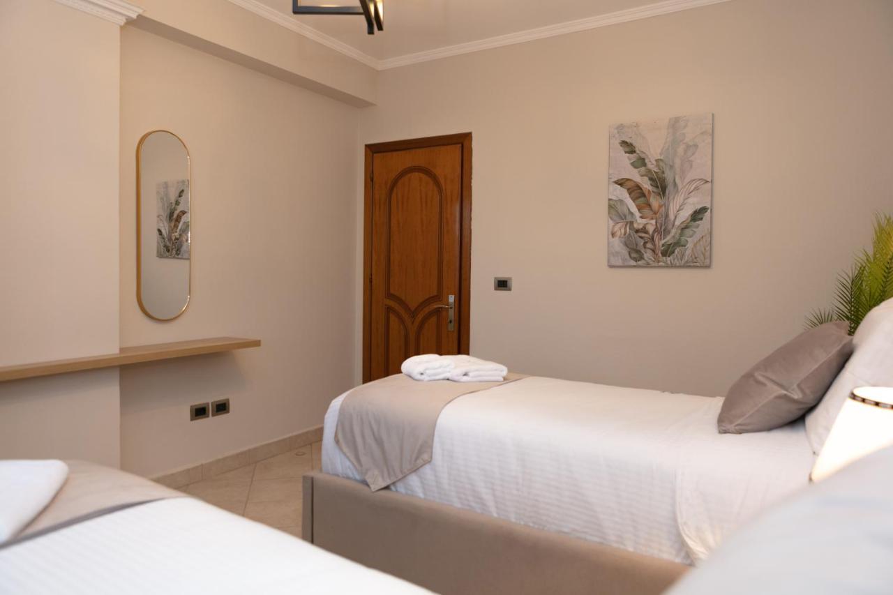 Spacious City Paradise - 3Br Apt In The Heart Of Tirana Buitenkant foto