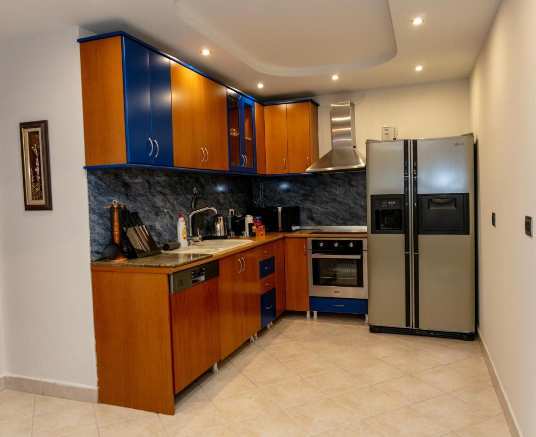 Spacious City Paradise - 3Br Apt In The Heart Of Tirana Buitenkant foto